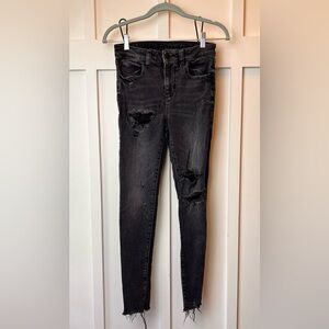 American Eagle Women’s Black Hi-Rise Jeggings Size 2 Stretch Distressed Ripped